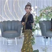 Tỷ s